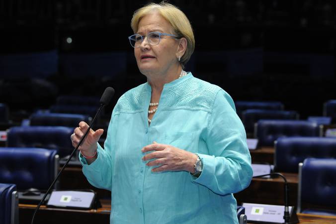 Plenário do Senado durante sessão não deliberativa.

Em pronunciamento, senadora Ana Amélia (PP-RS).

Foto: Waldemir Barreto/Agência Senado