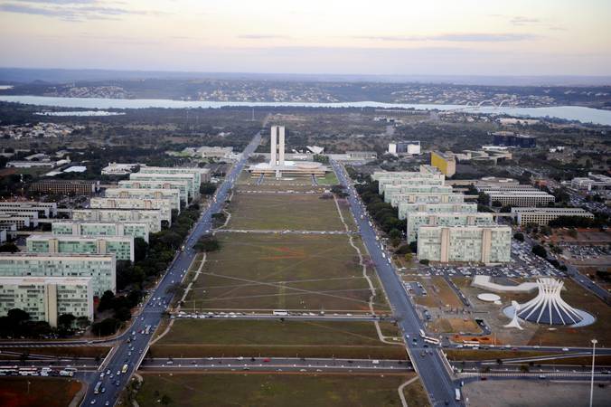 Vista aérea da Esplanada dos Ministérios em Brasília-DF.

Foto: Ana Volpe/Agência Senado