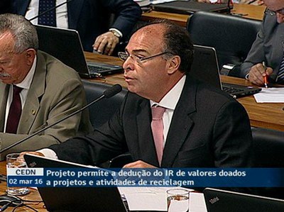 Senado permite dedução de imposto de renda de valores doados a projetos de reciclagem