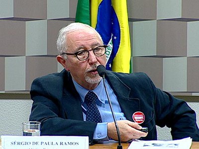 Quase 70% de casos de dependência química começam na adolescência, afirma Sérgio de Paula