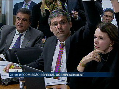 Senadores rejeitam questão de defesa sobre a aprovação de contas pelo TCU
