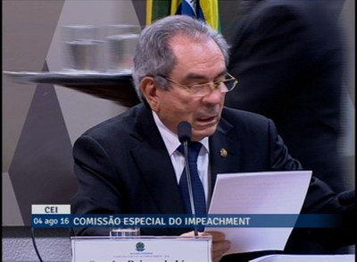 Raimundo Lira faz balanço dos trabalhos da comissão do impeachment em sua última sessão