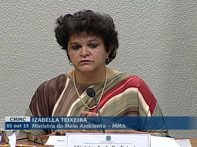Ministra Izabella Teixeira registra planejamento de redução de 37% da emissão de carbono