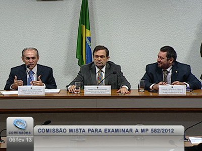 Aprovado relatório da MP 582 que desonera a folha salarial de 15 setores da economia