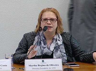 Diretora da ANS, Martha Oliveira, explica processos e demandas de órteses e próteses no Brasil 