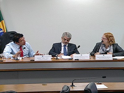 Martha Oliveira(ANS)detalha informações de utilização dos procedimentos médicos