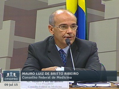 Mauro Luiz de Britto Ribeiro(CFM) repudia quadrilhas de médicos que assaltam cofres públicos 