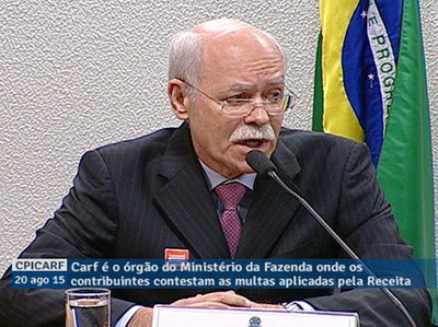 Convocado pela CPI que investiga o CARF, auditor Eduardo Cerqueira, fica calado por força de liminar
