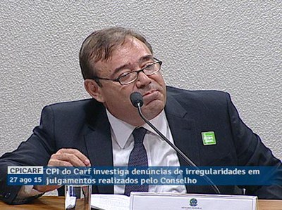 José Ricardo cita sua atuação no CARF, mas usa direito de ficar em silêncio durante questionamentos