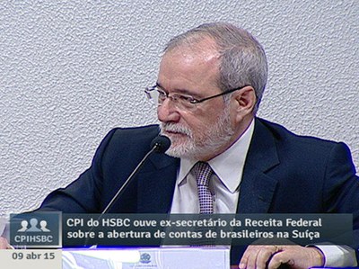 Ex-secretário da Receita detalha lei fiscal a senadores que investigam contas na Suíça