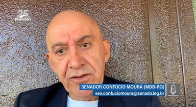 Confúcio Moura destaca a falta de investimentos para garantir a educação no futuro