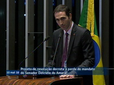 Consultor Danilo Aguiar faz a defesa de Delcídio como defensor dativo designado por Renan