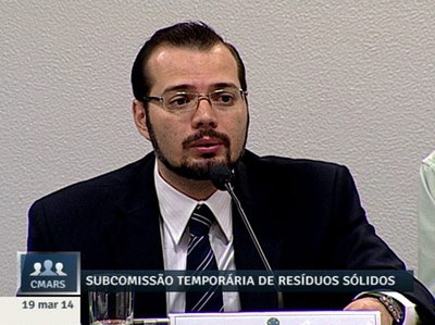 Desafios e perspectivas na gestão de resíduos sólidos são temas de Carlos Roberto da Silva (ABRELPE)