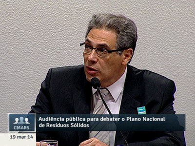 Diógenes Del Bel (ABETRE) explicita o trabalho das empresas de destinação de resíduos sólidos