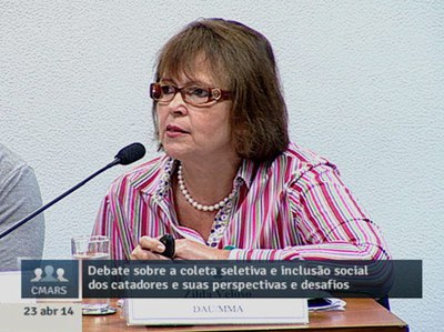 Debate sobre a coleta seletiva e inclusão social dos catadores e suas perspectivas e desafios