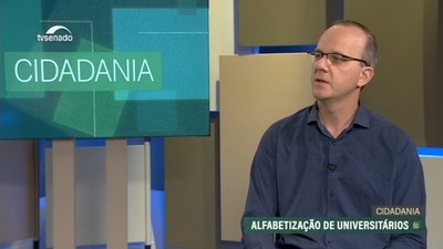 Universitários brasileiros recorrem a cursos de nivelamento em português e matemática básica