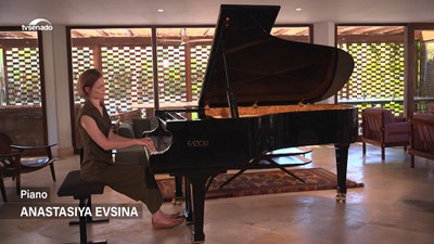Anastasiya Evsina, destaque no mundo do piano clássico, fala de sua trajetória