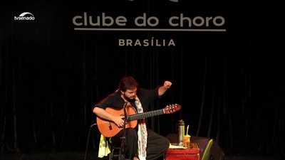 Depois de um ano em turnê europeia, Yamandu Costa volta a se apresentar no Clube do Choro