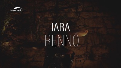 A multiplicidade artística da cantora e compositora Iara Rennó​