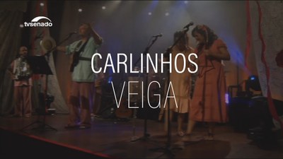 Carlinhos Veiga traduz com voz e viola a música brasileira de raiz