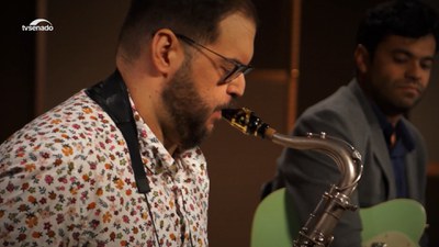 Conheça o trabalho do saxofonista Lívio Almeida