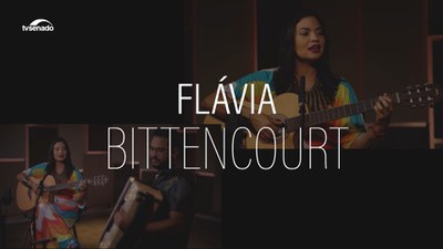 Flávia Bittencourt, cantora e compositora, celebra 10 anos de carreira