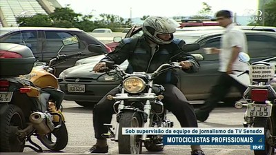 No debate sobre a criação do dia dos motociclistas, a reivindicação por segurança no trabalho