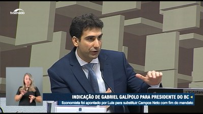 Economia está aquecida e BC tem que ser conservador para garantir meta da inflação, avalia Galípolo