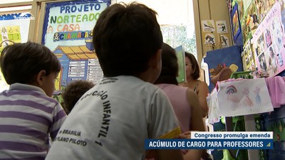 Congresso promulga emenda que permite acúmulo de cargo para professores