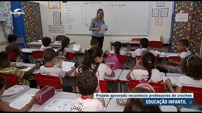 Inclusão de educadores infantis na carreira do magistério está mais perto de virar lei
