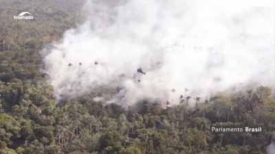 Queimadas no Brasil deixam o país encoberto por fumaça