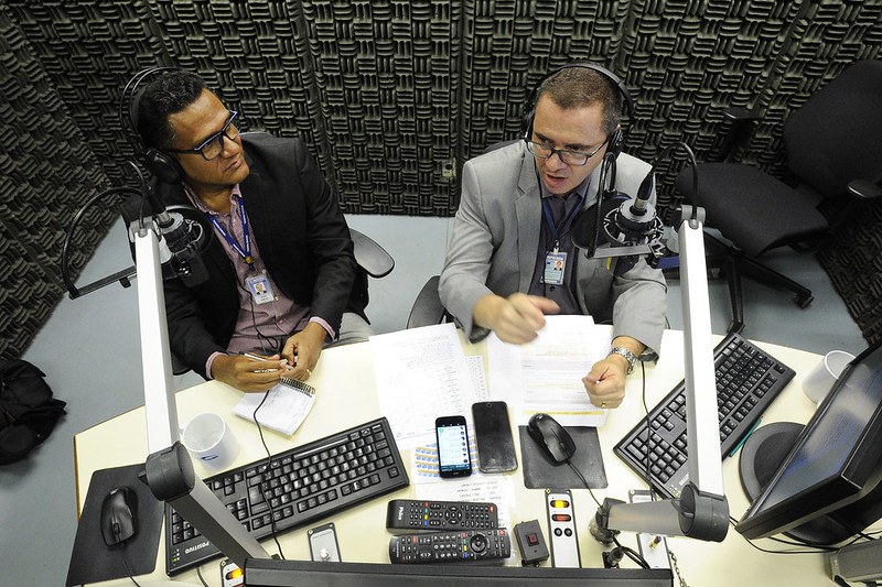 Conexão Senado debate impactos da desinformação toda semana